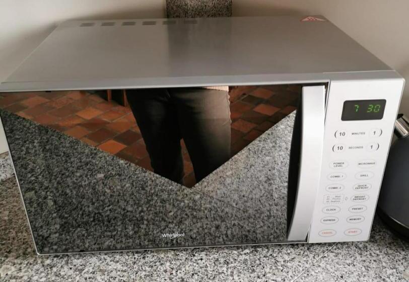 带1个卧室的带阳台的公寓, Surrender Three Bedrooms