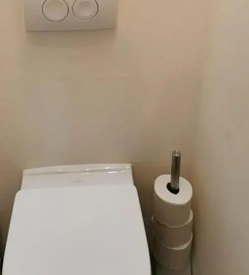 テラス付き1ベッドルームアパートメント, Surrender Three Bedrooms