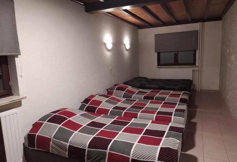 带1个卧室的带阳台的公寓, Surrender Three Bedrooms