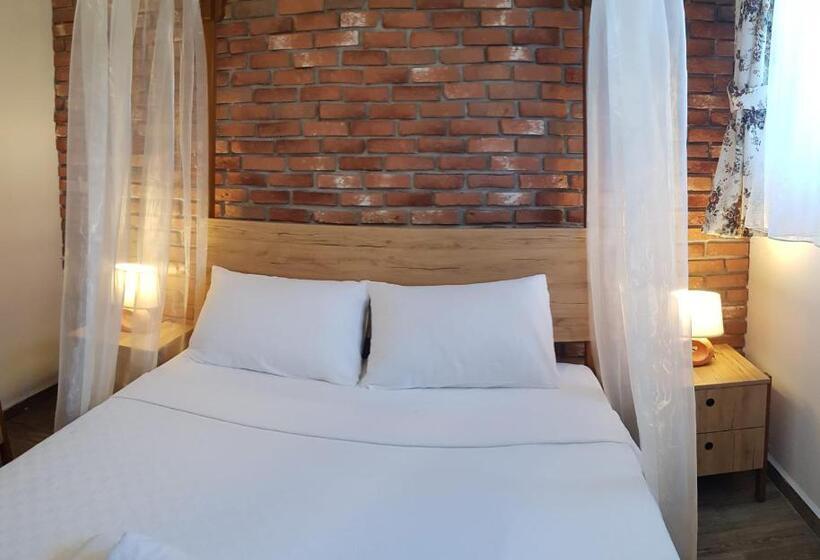 اتاق خانوادگی, Adayel Otel & Bağ Evi