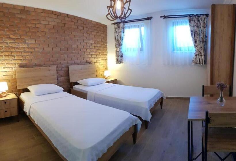 اتاق لوکس, Adayel Otel & Bağ Evi