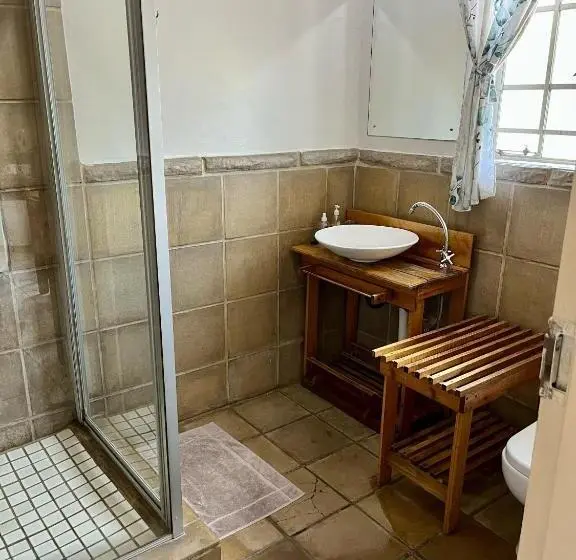 Perhehuone, Euforia Guesthouse
