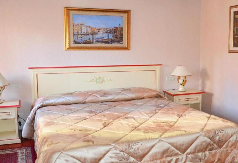 Standard Room, Best Holidays Venice