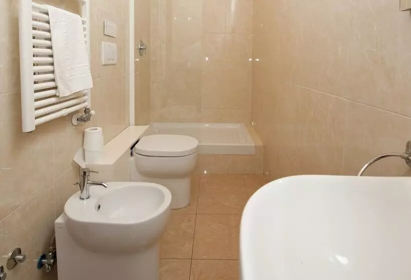 اتاق سوپریور سه تخته, Mirage Lecce