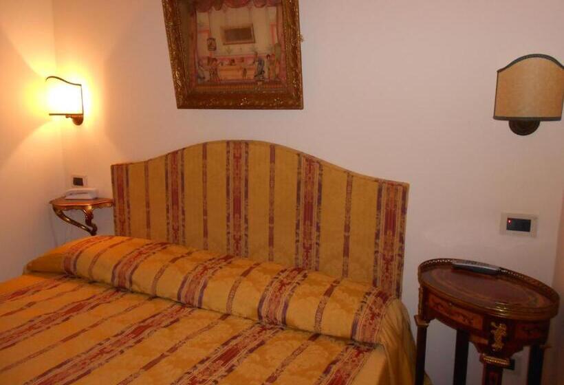 اتاق استاندارد, Al Teatro