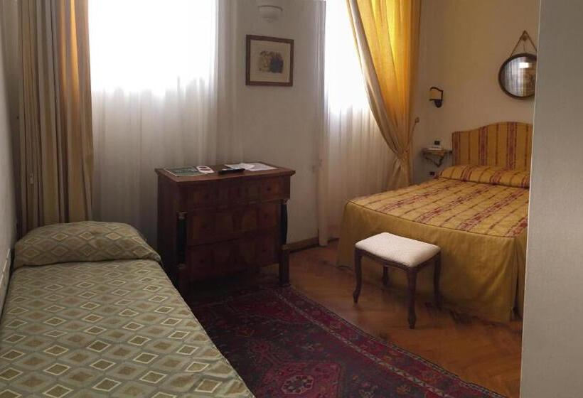 اتاق اکونومی, Al Teatro