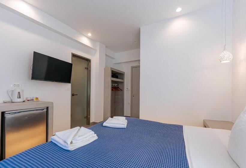 バルコニー付きデラックスルーム, Anna S