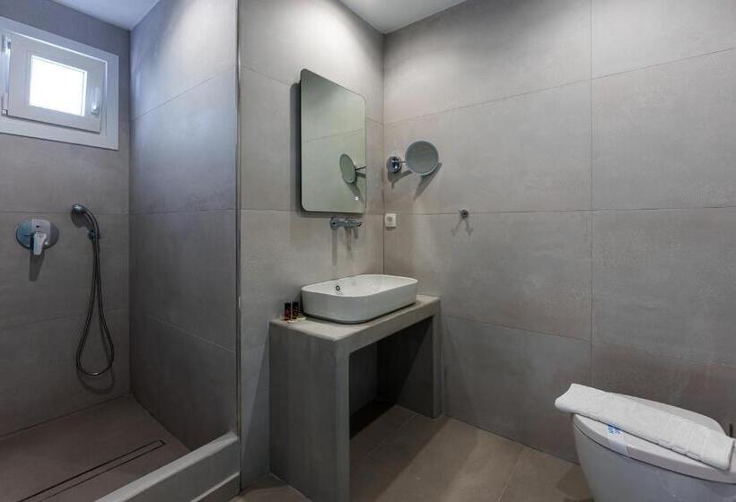 バルコニー付きデラックスルーム, Anna S