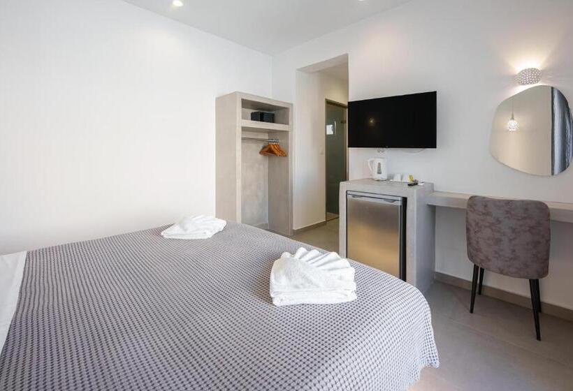 バルコニー付きデラックスルーム, Anna S