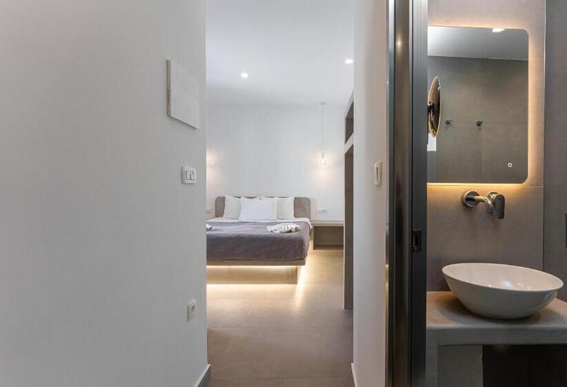 バルコニー付きデラックスルーム, Anna S