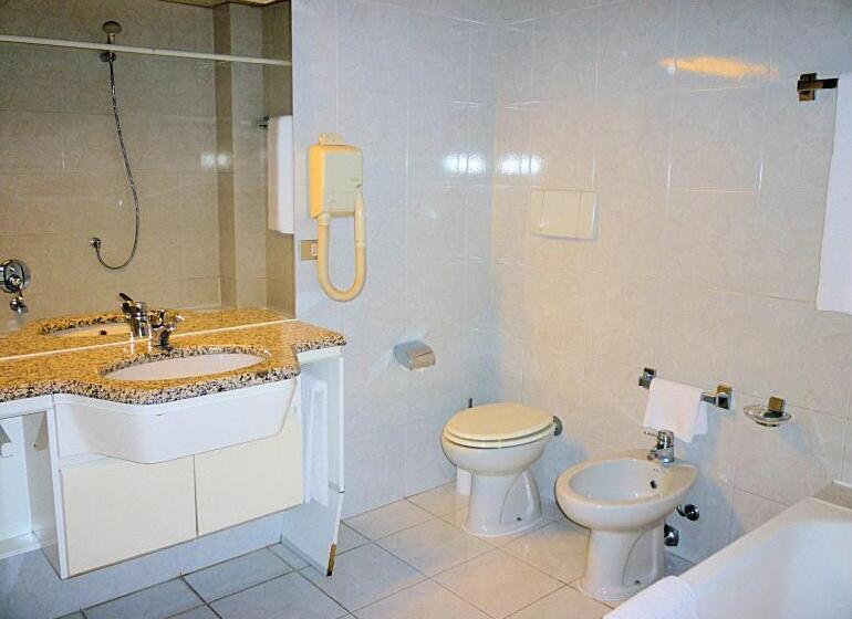 חדר סטנדרט יחיד, Ascot