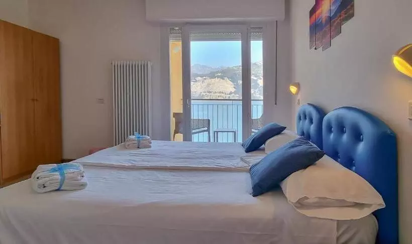 Standard-huone Järvinäkymä, Casa Marinella