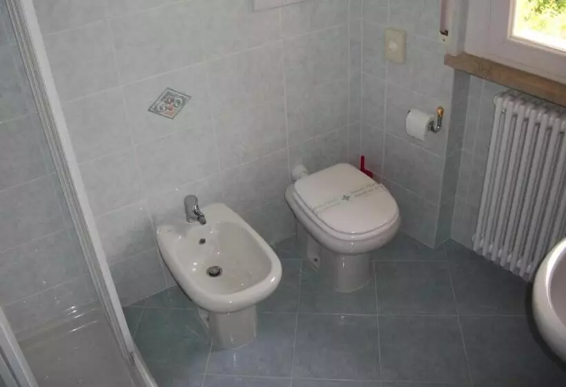 Standard Yhden Hengen Huone, Casa Marinella