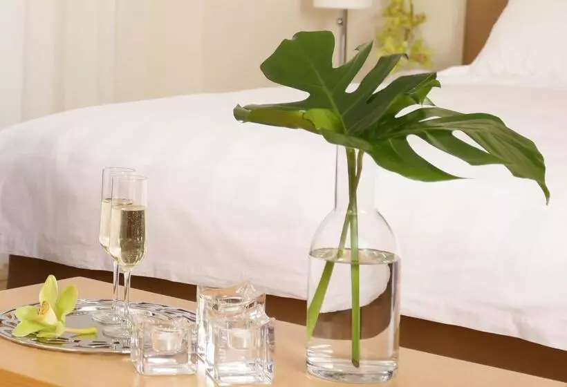 Superior room with lake view, Chloe Luxury