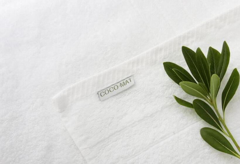 Superior room with lake view, Chloe Luxury