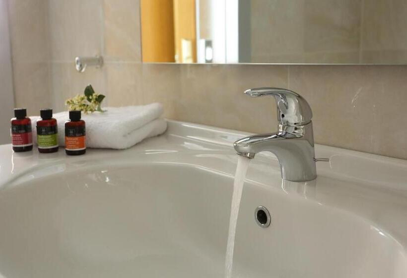 Superior room with lake view, Chloe Luxury