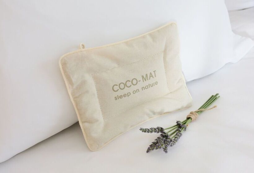 Superior room with lake view, Chloe Luxury