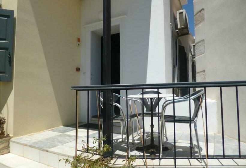 آپارتمان 1 خوابه با چشمانداز جانبی دریا, Ethrion