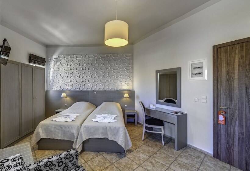 اتاق سوپریور با چشمانداز دریا و بالکن, Ethrion