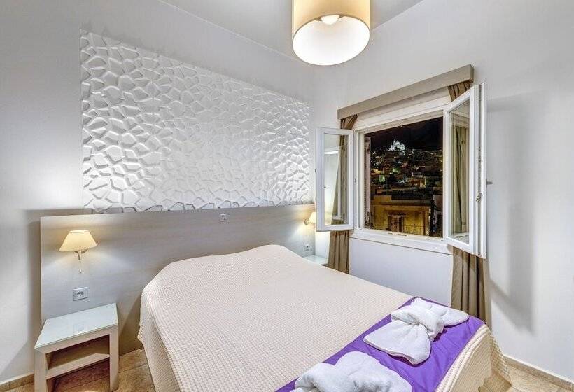 اتاق لوکس با بالکن و چشمانداز دریا, Ethrion