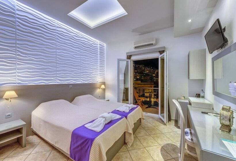 اتاق لوکس با بالکن و چشمانداز دریا, Ethrion