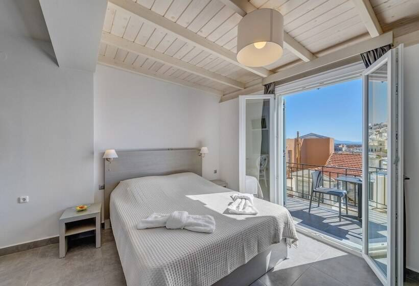 اتاق لوکس با بالکن و چشمانداز دریا, Ethrion