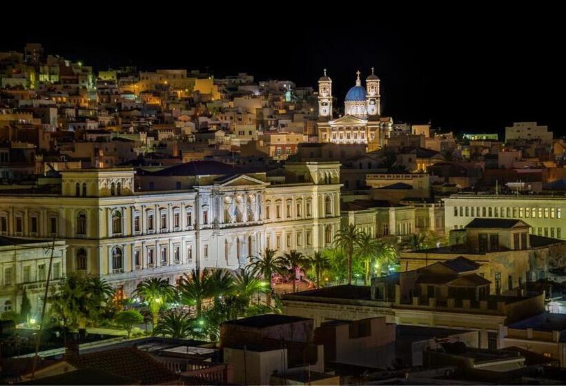 اتاق لوکس با بالکن و چشمانداز دریا, Ethrion