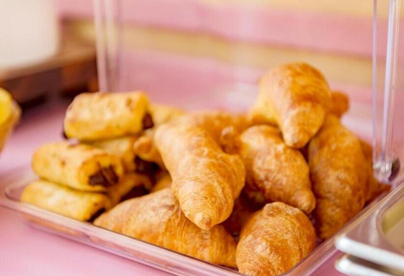 2 Bedrooms Suite Sea View, Ethrion