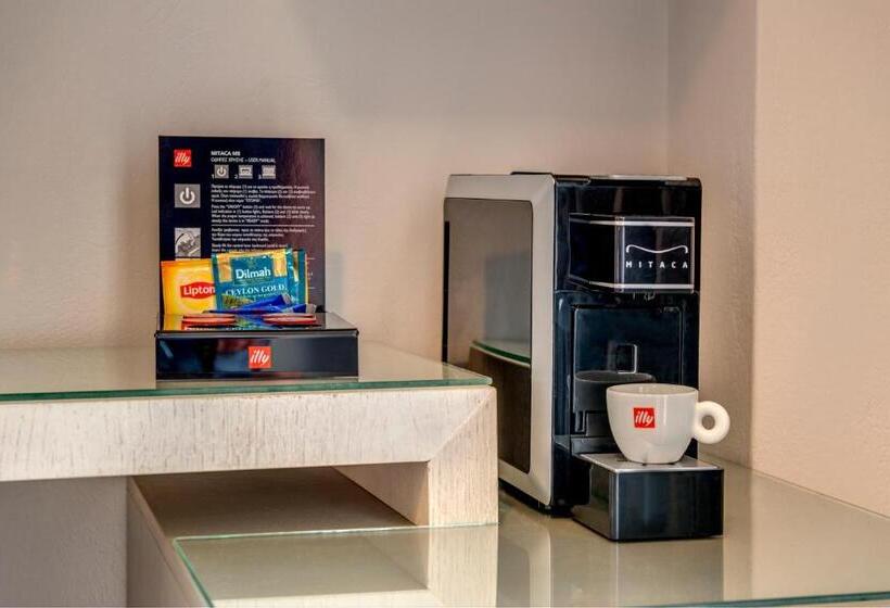 2 Bedrooms Suite Sea View, Ethrion