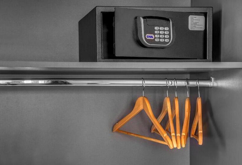 اتاق سوپریور با چشمانداز دریا و بالکن, Ethrion