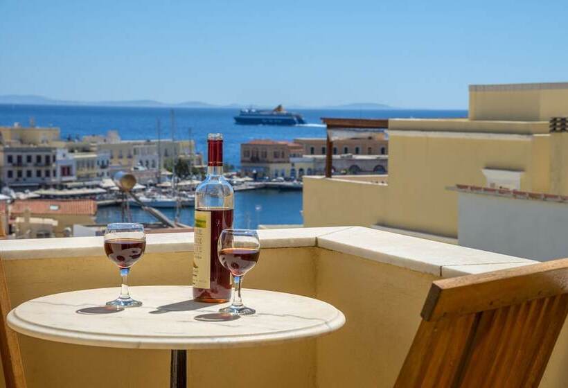 اتاق سوپریور با چشمانداز دریا و بالکن, Ethrion