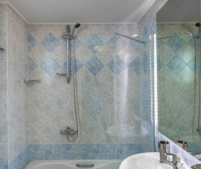 اتاق لوکس با بالکن و چشمانداز دریا, Ethrion