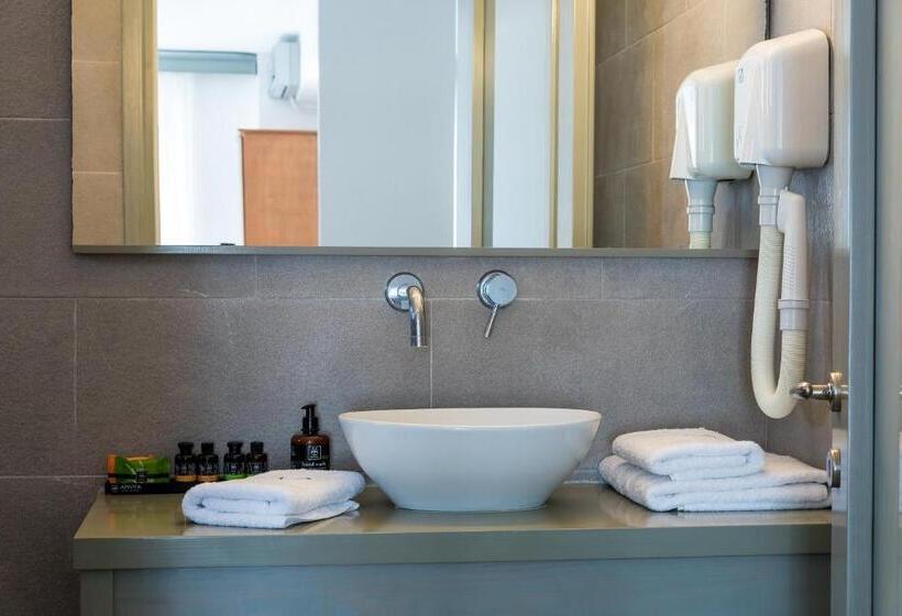 スタンダードスタジオ, Olympia Mare