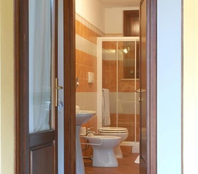 חדר סטנדרט, Su Nuraxi