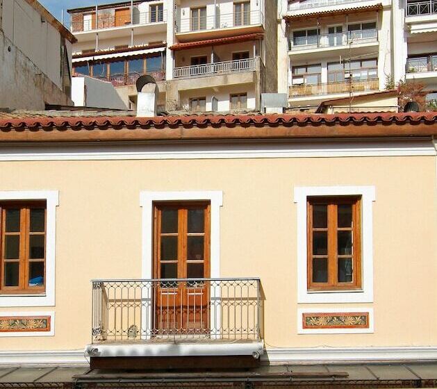 스탠다드 트리플 룸, Varonos