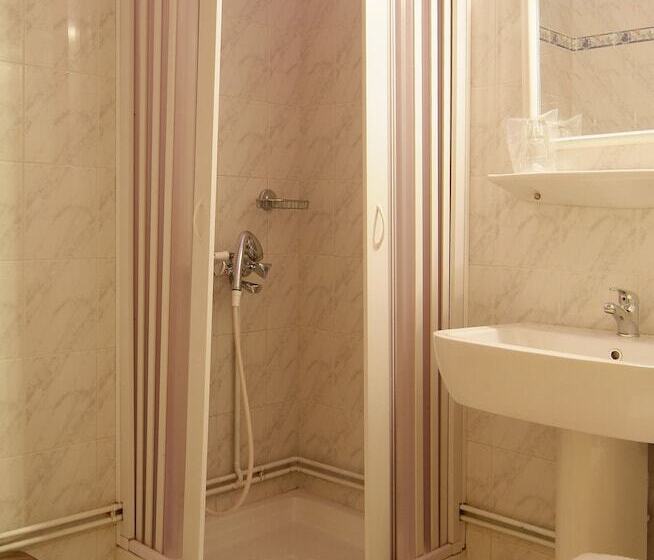 Triple Room Sea View, Varonos