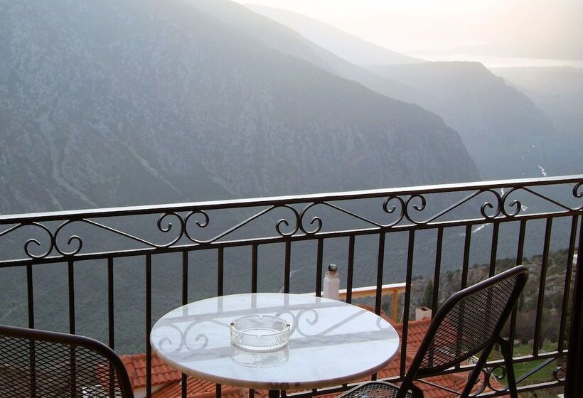 Triple Room Sea View, Varonos