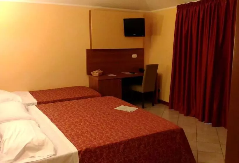 اتاق استاندارد سه نفره, Villa Delle Rose   Malpensa