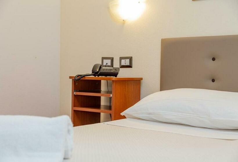 Трежместный Номер Economy, Villa Piras