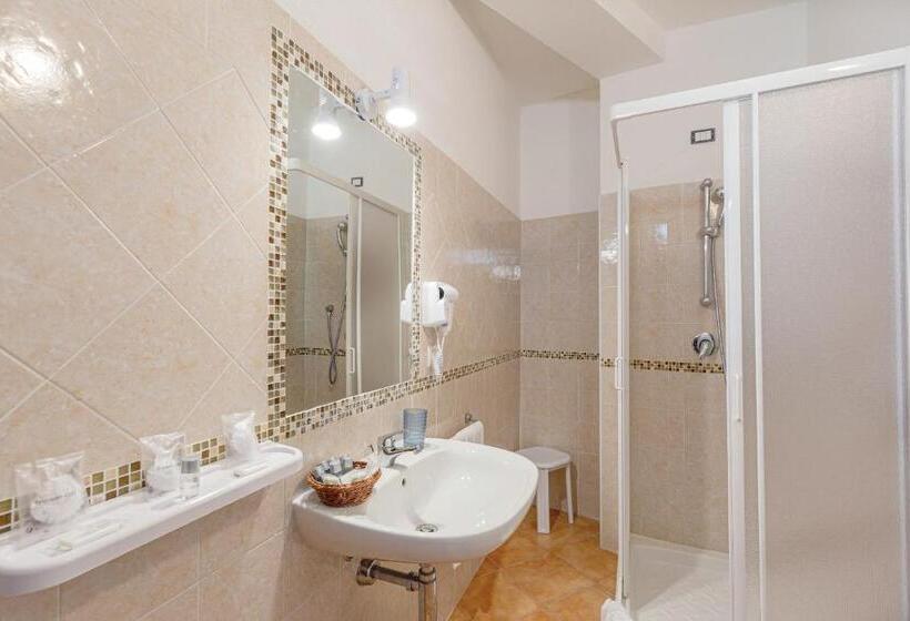 Четырехместный Номер Economy, Villa Piras