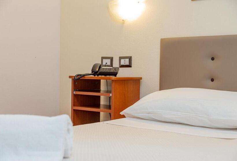 Четырехместный Номер Economy, Villa Piras