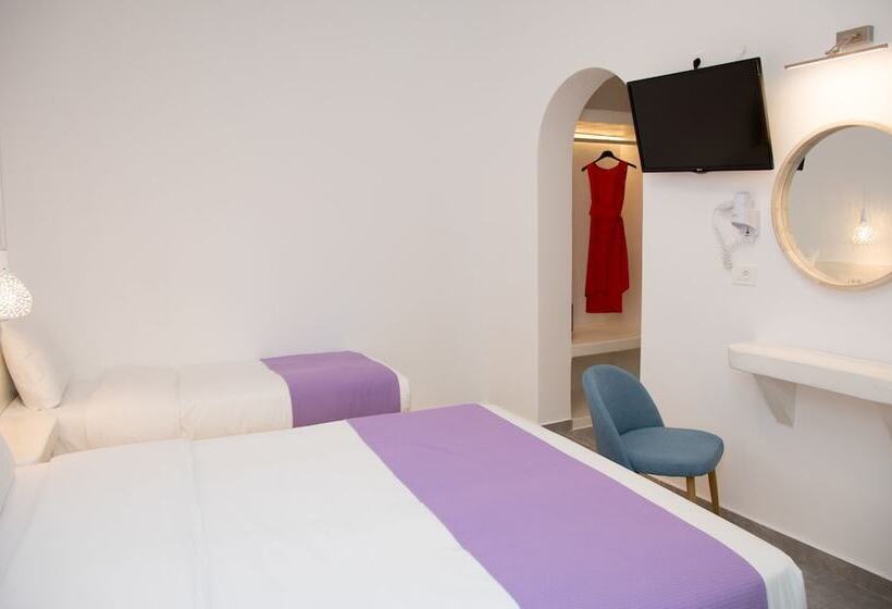 스탠다드 스튜디오, Markakis Studios Fira Town