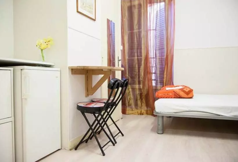 Camera Tripla Standard, Open House #hostel