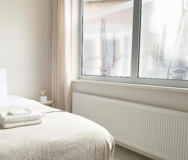 اتاق استاندارد, Sea You Soon