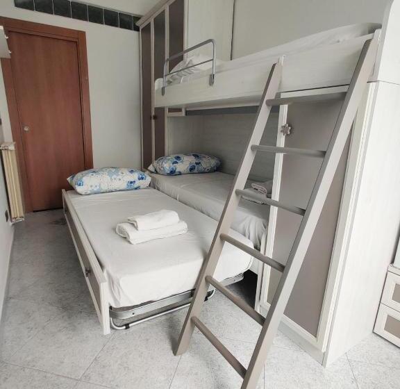 غرفة قياسية ثلاثية, Casa Vacanze Da Serena