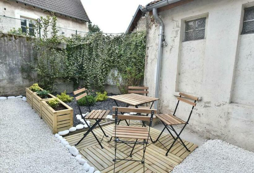 침실 1개 아파트, Welcome Home