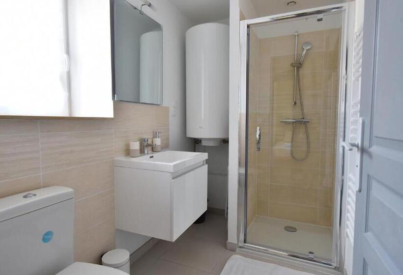 침실 2개 아파트, Welcome Home