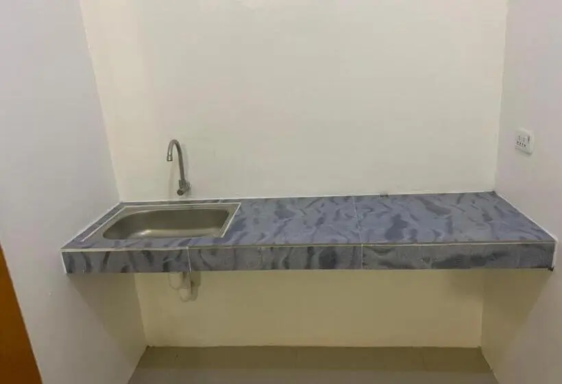 エコノミールーム, La Riesa Dorm