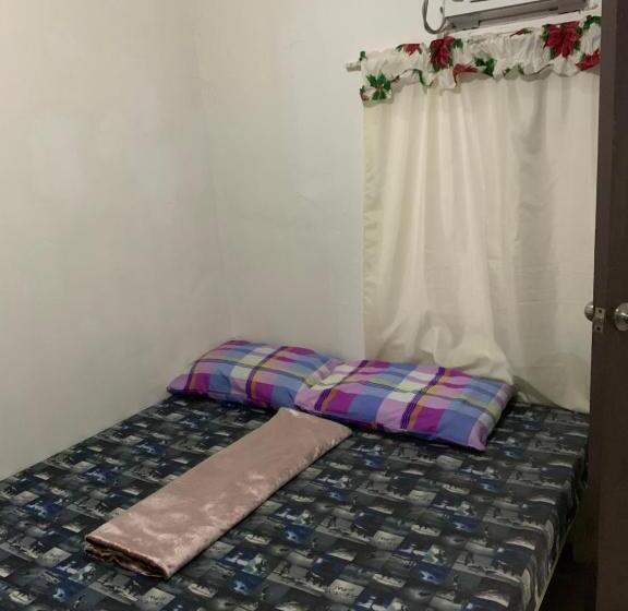 エコノミールーム, La Riesa Dorm