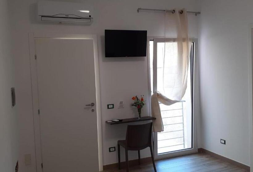 غرفة قياسية مطلة على الجبل, Camere Stella Del Sud Makari